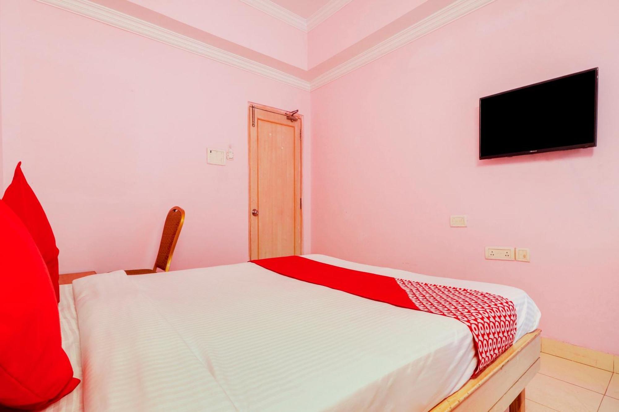Super Collection O 77115 Vaishnavi Palace Hajdarábád Exteriér fotografie