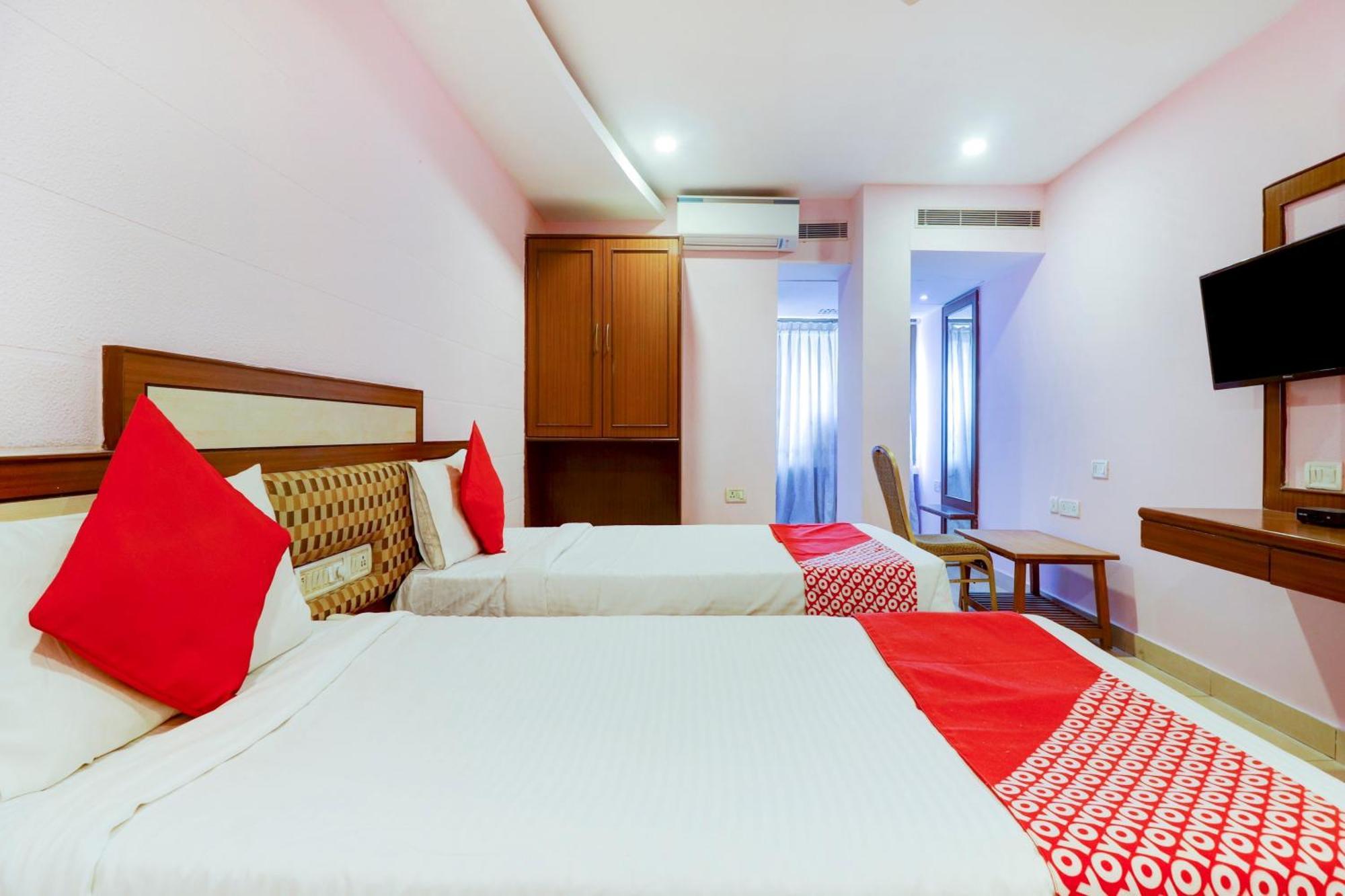 Super Collection O 77115 Vaishnavi Palace Hajdarábád Exteriér fotografie