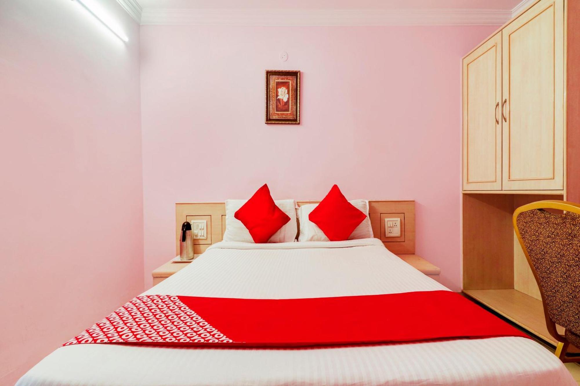 Super Collection O 77115 Vaishnavi Palace Hajdarábád Exteriér fotografie