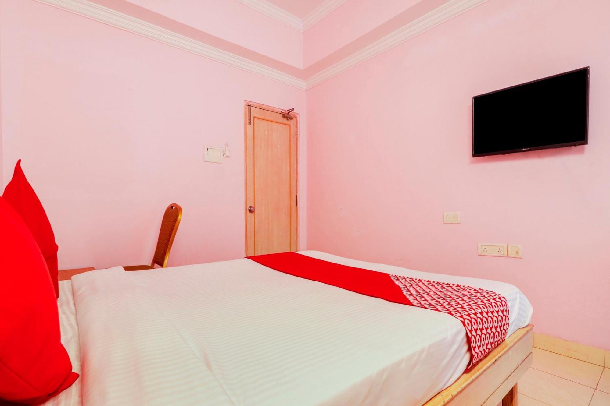Super Collection O 77115 Vaishnavi Palace Hajdarábád Exteriér fotografie