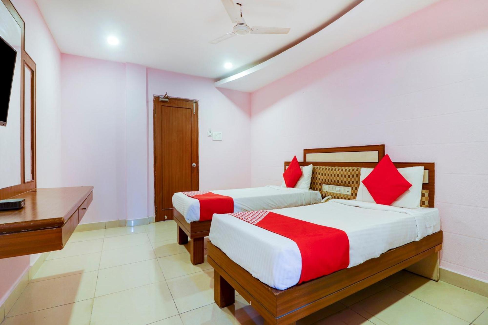 Super Collection O 77115 Vaishnavi Palace Hajdarábád Exteriér fotografie