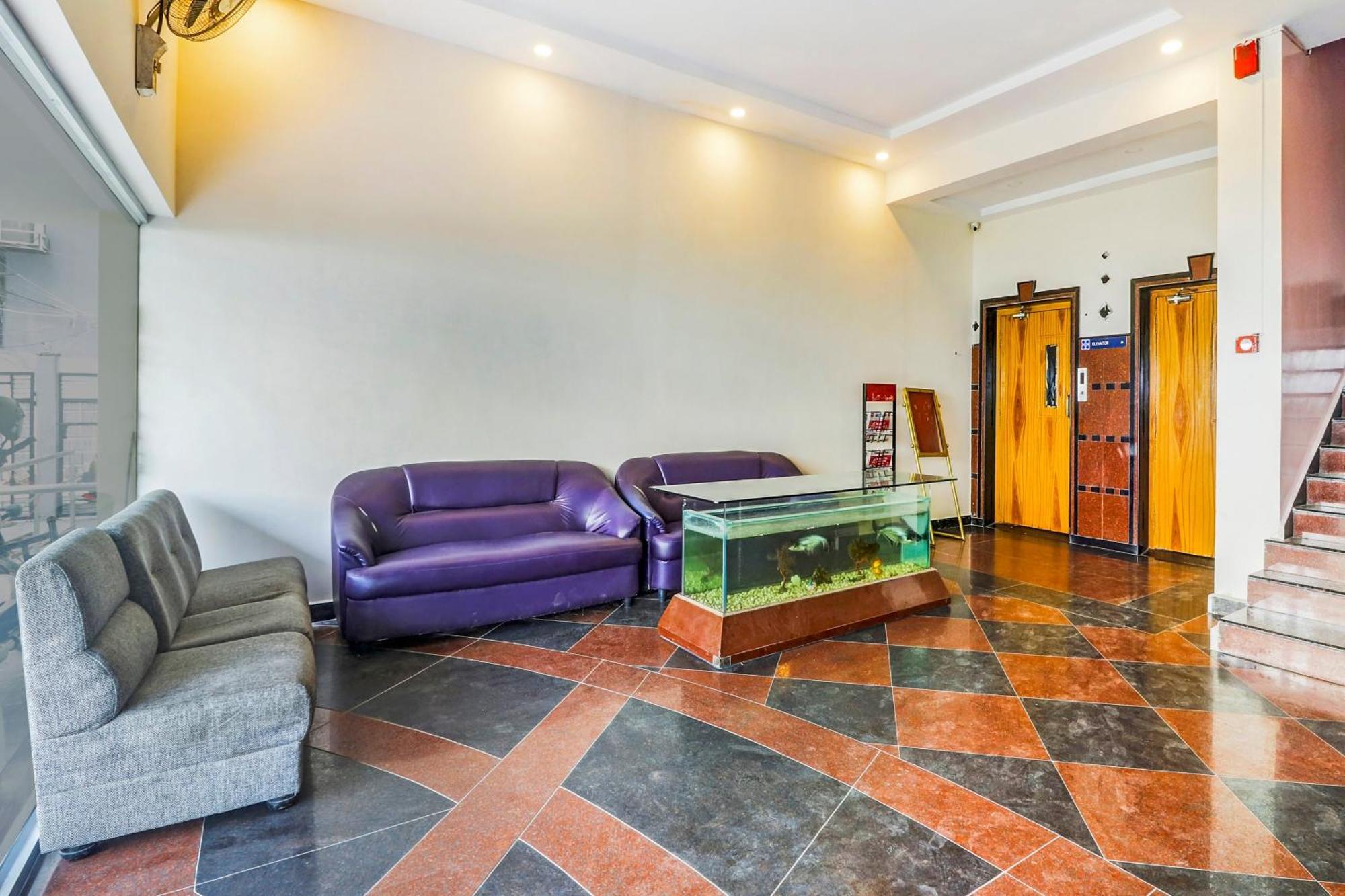 Super Collection O 77115 Vaishnavi Palace Hajdarábád Exteriér fotografie